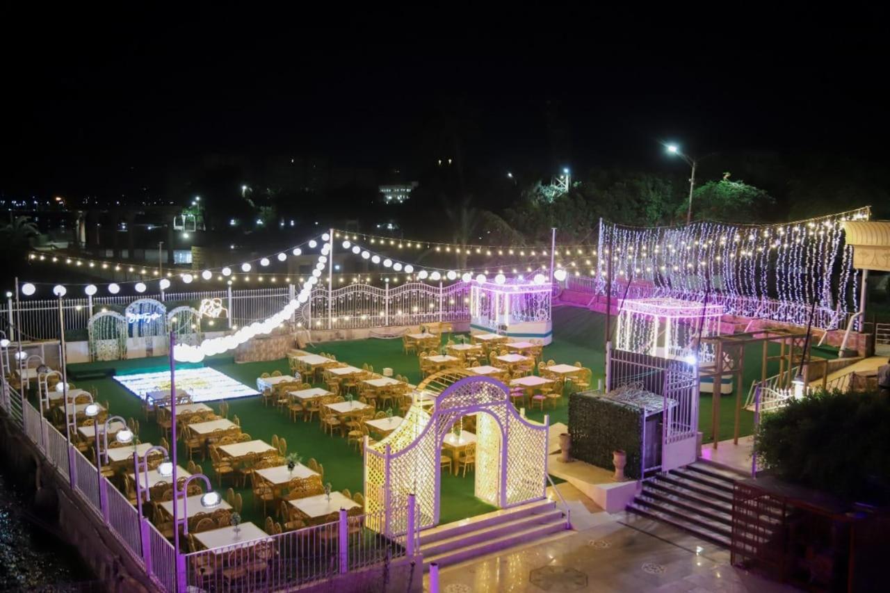 Hotel Ship Queen Isis Elminya Al-Minya Exterior foto