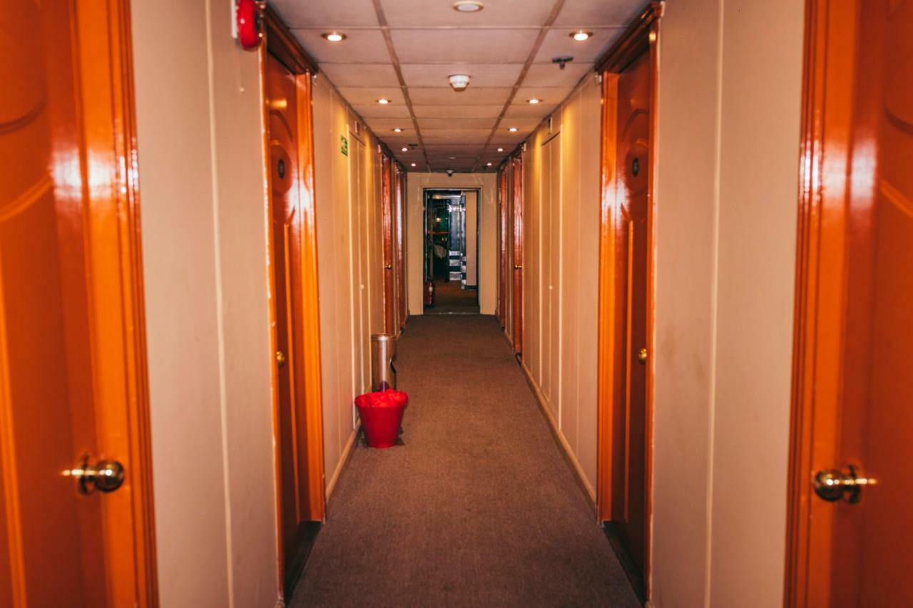 Hotel Ship Queen Isis Elminya Al-Minya Exterior foto
