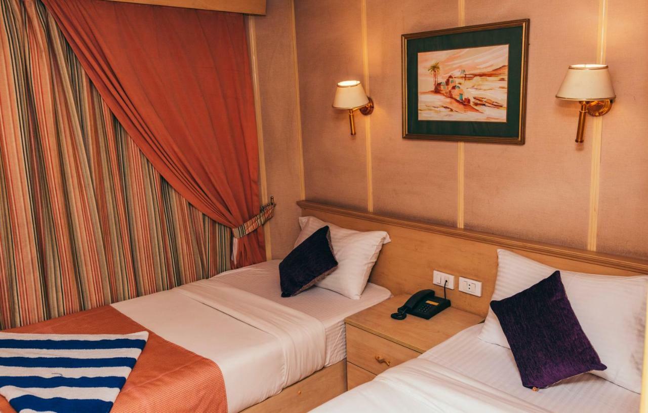Hotel Ship Queen Isis Elminya Al-Minya Exterior foto